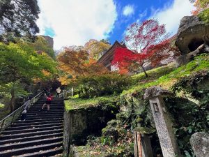 山寺の紅葉